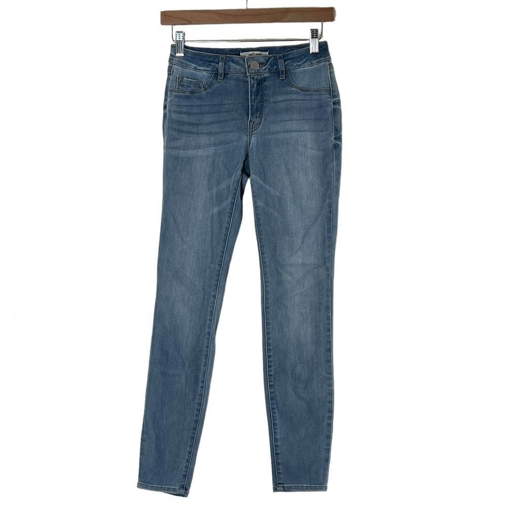 Refuge | Stretchy mid-rise skinny jeans Junior’s size 0